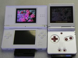 Nintendo DS Lite vs. GBA SP